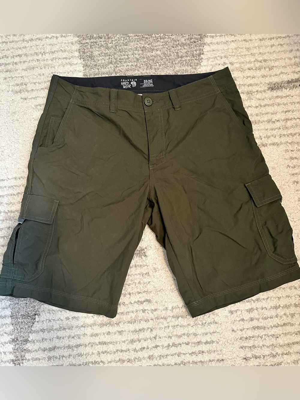 Mountain Hardwear Olive Hiking Cargo Shorts
